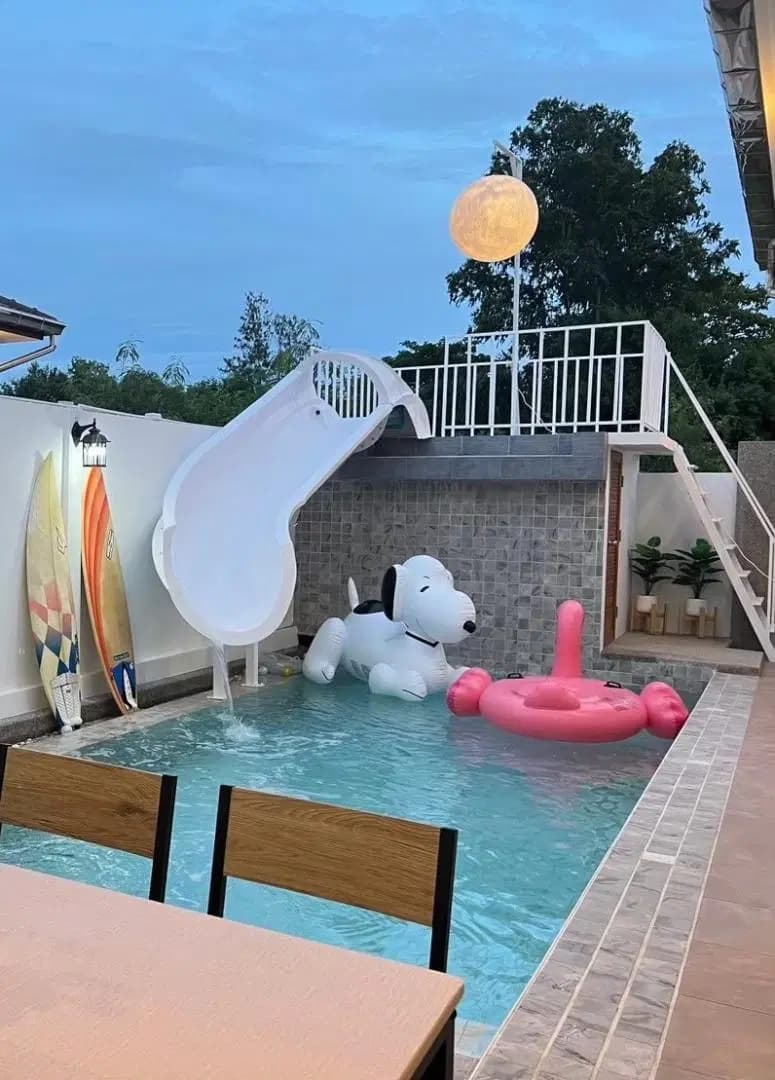 Ashy poolvilla